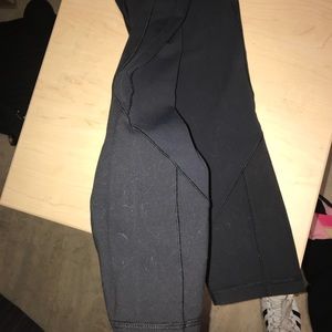 Lululemon cropped black leggings